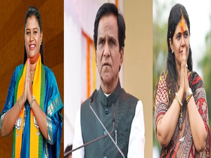 Stage set for tough contest between MahaYuti & MVA in 11 Maha LS seats as campaigning ends | Stage set for tough contest between MahaYuti & MVA in 11 Maha LS seats as campaigning ends Stage set for tough contest between MahaYuti & MVA in 11 Maha LS seats as campaigning ends | Stage set for tough contest between MahaYuti & MVA in 11 Maha LS seats as campaigning ends
