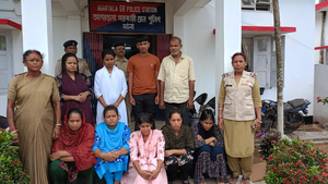 8 Bangladeshi nationals en route Pune held at Agartala railway station | 8 Bangladeshi nationals en route Pune held at Agartala railway station 8 Bangladeshi nationals en route Pune held at Agartala railway station | 8 Bangladeshi nationals en route Pune held at Agartala railway station