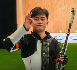 China's Liu breaks men's 50m rifle 3 positions world record twice at ISSF World Cup | China's Liu breaks men's 50m rifle 3 positions world record twice at ISSF World Cup