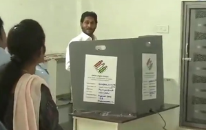 Andhra CM Jagan Mohan Reddy, TDP chief Chandrababu Naidu cast votes | Andhra CM Jagan Mohan Reddy, TDP chief Chandrababu Naidu cast votes