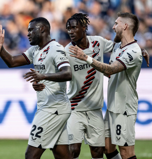 Leverkusen extend unbeaten run, Bayern stay second in Bundesliga | Leverkusen extend unbeaten run, Bayern stay second in Bundesliga Leverkusen extend unbeaten run, Bayern stay second in Bundesliga | Leverkusen extend unbeaten run, Bayern stay second in Bundesliga
