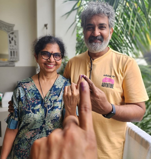S.S. Rajamouli flew from Dubai and ‘rushed to the polling booth’ from airport | S.S. Rajamouli flew from Dubai and ‘rushed to the polling booth’ from airport S.S. Rajamouli flew from Dubai and ‘rushed to the polling booth’ from airport | S.S. Rajamouli flew from Dubai and ‘rushed to the polling booth’ from airport