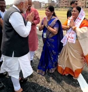 Long-cherished dream fulfilled: BJP worker moved to tears on meeting PM Modi in Saran | Long-cherished dream fulfilled: BJP worker moved to tears on meeting PM Modi in Saran Long-cherished dream fulfilled: BJP worker moved to tears on meeting PM Modi in Saran | Long-cherished dream fulfilled: BJP worker moved to tears on meeting PM Modi in Saran