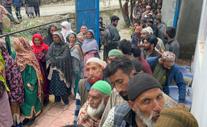 Large voter turnout in Srinagar marked biggest celebration of democracy by Kashmiris | Large voter turnout in Srinagar marked biggest celebration of democracy by Kashmiris