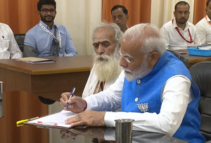 PM Modi files nomination from Varanasi for a third win | PM Modi files nomination from Varanasi for a third win