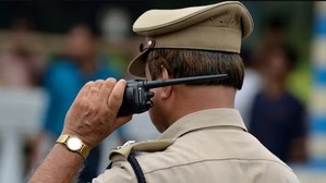 10 Rajkot hotels receive bomb threat, police launch investigation | 10 Rajkot hotels receive bomb threat, police launch investigation 10 Rajkot hotels receive bomb threat, police launch investigation | 10 Rajkot hotels receive bomb threat, police launch investigation