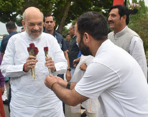 HM Amit Shah urges Kashmiri delegations not to vote for dynastic parties | HM Amit Shah urges Kashmiri delegations not to vote for dynastic parties HM Amit Shah urges Kashmiri delegations not to vote for dynastic parties | HM Amit Shah urges Kashmiri delegations not to vote for dynastic parties
