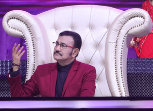 Sudesh Bhosale recalls Kishore Kumar's dictum: One must convey all feelings in 3 minutes | Sudesh Bhosale recalls Kishore Kumar's dictum: One must convey all feelings in 3 minutes Sudesh Bhosale recalls Kishore Kumar's dictum: One must convey all feelings in 3 minutes | Sudesh Bhosale recalls Kishore Kumar's dictum: One must convey all feelings in 3 minutes