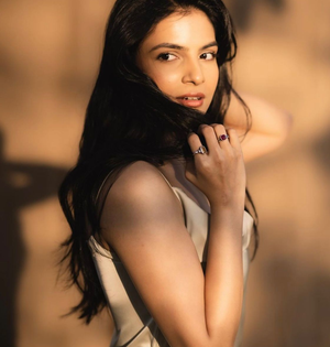 Tanvi Shewale watched massage, manicure & pedicure videos for her 'Udne Ki Aasha' role | Tanvi Shewale watched massage, manicure & pedicure videos for her 'Udne Ki Aasha' role Tanvi Shewale watched massage, manicure & pedicure videos for her 'Udne Ki Aasha' role | Tanvi Shewale watched massage, manicure & pedicure videos for her 'Udne Ki Aasha' role