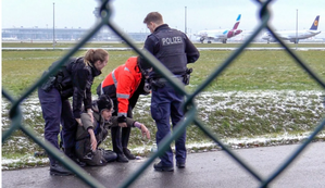 Climate activists in Germany temporarily block Munich Airport | Climate activists in Germany temporarily block Munich Airport