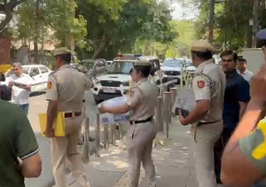 Swati Maliwal assault case: Police seize DVR from CM Kejriwal's house | Swati Maliwal assault case: Police seize DVR from CM Kejriwal's house Swati Maliwal assault case: Police seize DVR from CM Kejriwal's house | Swati Maliwal assault case: Police seize DVR from CM Kejriwal's house
