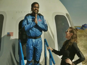 Captain Gopichand Thotakura Becomes 1st Indian to Space Aboard Blue Origin (Watch Videos) | Captain Gopichand Thotakura Becomes 1st Indian to Space Aboard Blue Origin (Watch Videos)