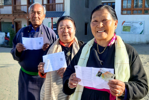 Voting begins in Ladakh LS seat on warm, sunny day | Voting begins in Ladakh LS seat on warm, sunny day Voting begins in Ladakh LS seat on warm, sunny day | Voting begins in Ladakh LS seat on warm, sunny day