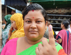 Polling likely to pick up pace after scattered rain in Bengal | Polling likely to pick up pace after scattered rain in Bengal