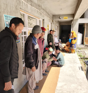 Heavy voter turnout in Ladakh LS seat | Heavy voter turnout in Ladakh LS seat Heavy voter turnout in Ladakh LS seat | Heavy voter turnout in Ladakh LS seat