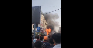 Three persons rescued after fire breaks out at showroom in Karol Bagh | Three persons rescued after fire breaks out at showroom in Karol Bagh Three persons rescued after fire breaks out at showroom in Karol Bagh | Three persons rescued after fire breaks out at showroom in Karol Bagh