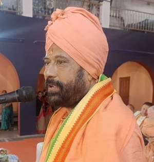 Bharat Sevashram monk moves Calcutta HC seeking protection against possible attack on Ashram | Bharat Sevashram monk moves Calcutta HC seeking protection against possible attack on Ashram Bharat Sevashram monk moves Calcutta HC seeking protection against possible attack on Ashram | Bharat Sevashram monk moves Calcutta HC seeking protection against possible attack on Ashram