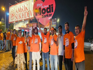 '400 paar' campaign by BJP supporters in Murthal draws attention | '400 paar' campaign by BJP supporters in Murthal draws attention