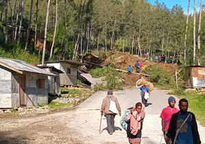 6 bodies retrieved in Papua New Guinea as thousands feared buried | 6 bodies retrieved in Papua New Guinea as thousands feared buried 6 bodies retrieved in Papua New Guinea as thousands feared buried | 6 bodies retrieved in Papua New Guinea as thousands feared buried