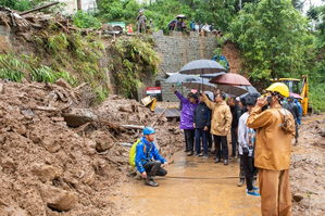 21 dead, several missing as stone quarry accident in Mizoram; heavy rain hits road connectivity | 21 dead, several missing as stone quarry accident in Mizoram; heavy rain hits road connectivity 21 dead, several missing as stone quarry accident in Mizoram; heavy rain hits road connectivity | 21 dead, several missing as stone quarry accident in Mizoram; heavy rain hits road connectivity