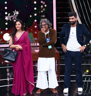 Kushal, Sagar & Kaveri leave audience in splits with their ‘Senior Citizen Class’ act | Kushal, Sagar & Kaveri leave audience in splits with their ‘Senior Citizen Class’ act Kushal, Sagar & Kaveri leave audience in splits with their ‘Senior Citizen Class’ act | Kushal, Sagar & Kaveri leave audience in splits with their ‘Senior Citizen Class’ act