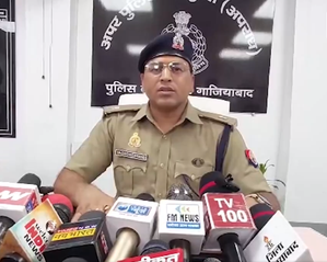 Police rescue 57 minors from Ghaziabad slaughterhouse after complaint by NCPCR | Police rescue 57 minors from Ghaziabad slaughterhouse after complaint by NCPCR Police rescue 57 minors from Ghaziabad slaughterhouse after complaint by NCPCR | Police rescue 57 minors from Ghaziabad slaughterhouse after complaint by NCPCR