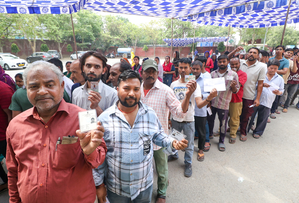 Voting picks up pace in Punjab; Chandigarh records 40 pc | Voting picks up pace in Punjab; Chandigarh records 40 pc Voting picks up pace in Punjab; Chandigarh records 40 pc | Voting picks up pace in Punjab; Chandigarh records 40 pc