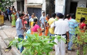 Bengal records 28.30 pc polling, over 1400 complaints filed | Bengal records 28.30 pc polling, over 1400 complaints filed Bengal records 28.30 pc polling, over 1400 complaints filed | Bengal records 28.30 pc polling, over 1400 complaints filed