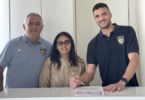 Chennaiyin FC bolster defence with signing of Brazilian Elsinho | Chennaiyin FC bolster defence with signing of Brazilian Elsinho Chennaiyin FC bolster defence with signing of Brazilian Elsinho | Chennaiyin FC bolster defence with signing of Brazilian Elsinho