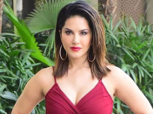 Sunny Leone bats for smooth communications as the bedrock of every relationship | Sunny Leone bats for smooth communications as the bedrock of every relationship Sunny Leone bats for smooth communications as the bedrock of every relationship | Sunny Leone bats for smooth communications as the bedrock of every relationship