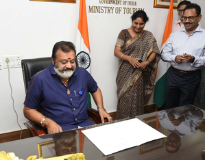 Voter list row: Relief for Suresh Gopi after Kerala Police's no to register case | Voter list row: Relief for Suresh Gopi after Kerala Police's no to register case