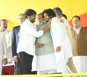 Brothers in arms: Pawan Kalyan’s swearing-in makes Chiranjeevi proud | Brothers in arms: Pawan Kalyan’s swearing-in makes Chiranjeevi proud Brothers in arms: Pawan Kalyan’s swearing-in makes Chiranjeevi proud | Brothers in arms: Pawan Kalyan’s swearing-in makes Chiranjeevi proud