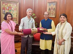 Indian startup develops AI-enabled yoga mat for personalised coaching | Indian startup develops AI-enabled yoga mat for personalised coaching Indian startup develops AI-enabled yoga mat for personalised coaching | Indian startup develops AI-enabled yoga mat for personalised coaching