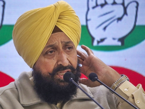Justify why 10K police personnel were transferred, Congress leader tells Punjab CM Mann | Justify why 10K police personnel were transferred, Congress leader tells Punjab CM Mann Justify why 10K police personnel were transferred, Congress leader tells Punjab CM Mann | Justify why 10K police personnel were transferred, Congress leader tells Punjab CM Mann
