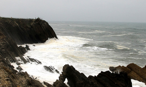 Three dead, seven missing in shipwreck in Portugal | Three dead, seven missing in shipwreck in Portugal