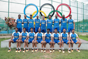 Indian men's hockey team poses in Olympic jersey | Indian men's hockey team poses in Olympic jersey Indian men's hockey team poses in Olympic jersey | Indian men's hockey team poses in Olympic jersey