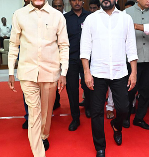 Andhra Pradesh, Telangana CMs express shock over bus blaze that killed 11 | Andhra Pradesh, Telangana CMs express shock over bus blaze that killed 11 Andhra Pradesh, Telangana CMs express shock over bus blaze that killed 11 | Andhra Pradesh, Telangana CMs express shock over bus blaze that killed 11