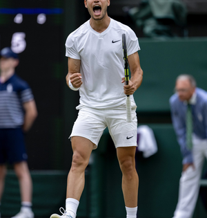 Defending champion Alcaraz reaches Wimbledon quarters | Defending champion Alcaraz reaches Wimbledon quarters Defending champion Alcaraz reaches Wimbledon quarters | Defending champion Alcaraz reaches Wimbledon quarters