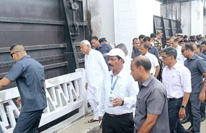 Bihar: Nitish Kumar inspects Valmiki Nagar barrage | Bihar: Nitish Kumar inspects Valmiki Nagar barrage