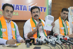 MUDA scam: K’taka BJP releases 'documents' on CM Siddaramaiah's role, seeks CBI probe | MUDA scam: K’taka BJP releases 'documents' on CM Siddaramaiah's role, seeks CBI probe MUDA scam: K’taka BJP releases 'documents' on CM Siddaramaiah's role, seeks CBI probe | MUDA scam: K’taka BJP releases 'documents' on CM Siddaramaiah's role, seeks CBI probe