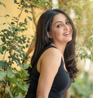 Book Lovers Day: Shubhangi Atre says she loves the smell of books, their pages | Book Lovers Day: Shubhangi Atre says she loves the smell of books, their pages Book Lovers Day: Shubhangi Atre says she loves the smell of books, their pages | Book Lovers Day: Shubhangi Atre says she loves the smell of books, their pages
