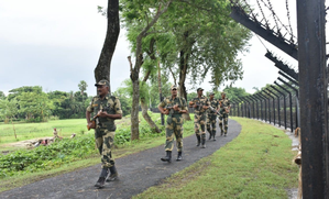 BSF foils major infiltration attempt across India-Bangladesh border in West Bengal | BSF foils major infiltration attempt across India-Bangladesh border in West Bengal BSF foils major infiltration attempt across India-Bangladesh border in West Bengal | BSF foils major infiltration attempt across India-Bangladesh border in West Bengal