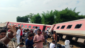 Four killed as 12 coaches of Chandigarh-Dibrugarh Express derail in UP | Four killed as 12 coaches of Chandigarh-Dibrugarh Express derail in UP Four killed as 12 coaches of Chandigarh-Dibrugarh Express derail in UP | Four killed as 12 coaches of Chandigarh-Dibrugarh Express derail in UP