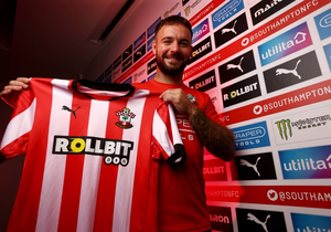 Adam Armstrong signs 3-year contract extension with Southampton FC | Adam Armstrong signs 3-year contract extension with Southampton FC Adam Armstrong signs 3-year contract extension with Southampton FC | Adam Armstrong signs 3-year contract extension with Southampton FC