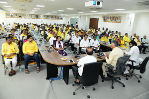 Centre ready to extend financial assistance to Andhra Pradesh, says Chandrababu Naidu | Centre ready to extend financial assistance to Andhra Pradesh, says Chandrababu Naidu Centre ready to extend financial assistance to Andhra Pradesh, says Chandrababu Naidu | Centre ready to extend financial assistance to Andhra Pradesh, says Chandrababu Naidu