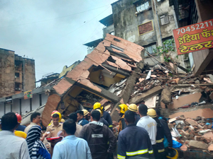 2 rescued, 24 people have narrow escape as Navi Mumbai building collapses | 2 rescued, 24 people have narrow escape as Navi Mumbai building collapses 2 rescued, 24 people have narrow escape as Navi Mumbai building collapses | 2 rescued, 24 people have narrow escape as Navi Mumbai building collapses