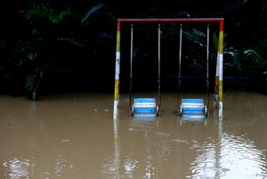 Flooding disrupts highway traffic in Myanmar | Flooding disrupts highway traffic in Myanmar Flooding disrupts highway traffic in Myanmar | Flooding disrupts highway traffic in Myanmar