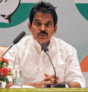 Will not succumb to BJP-JD-S conspiracy, Karnataka Governor's action unfortunate: Congress General Secy Venugopal | Will not succumb to BJP-JD-S conspiracy, Karnataka Governor's action unfortunate: Congress General Secy Venugopal Will not succumb to BJP-JD-S conspiracy, Karnataka Governor's action unfortunate: Congress General Secy Venugopal | Will not succumb to BJP-JD-S conspiracy, Karnataka Governor's action unfortunate: Congress General Secy Venugopal