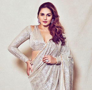 Huma Qureshi resumes shooting for ‘Bayaan' after Europe holiday | Huma Qureshi resumes shooting for ‘Bayaan' after Europe holiday Huma Qureshi resumes shooting for ‘Bayaan' after Europe holiday | Huma Qureshi resumes shooting for ‘Bayaan' after Europe holiday