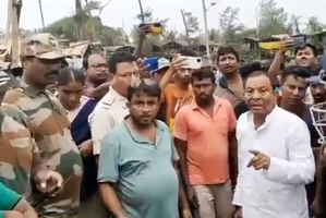 Abuse of woman officer by Akhil Giri also environmental crime, say Bengal activists | Abuse of woman officer by Akhil Giri also environmental crime, say Bengal activists Abuse of woman officer by Akhil Giri also environmental crime, say Bengal activists | Abuse of woman officer by Akhil Giri also environmental crime, say Bengal activists